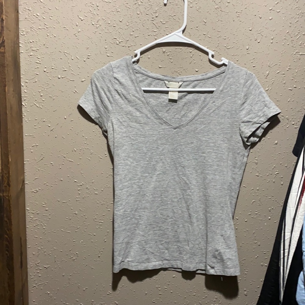 Basic grey tee